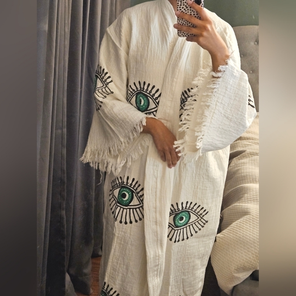 The Michelle (limited edition) - 100% Turkish cotton - white with green eyes
